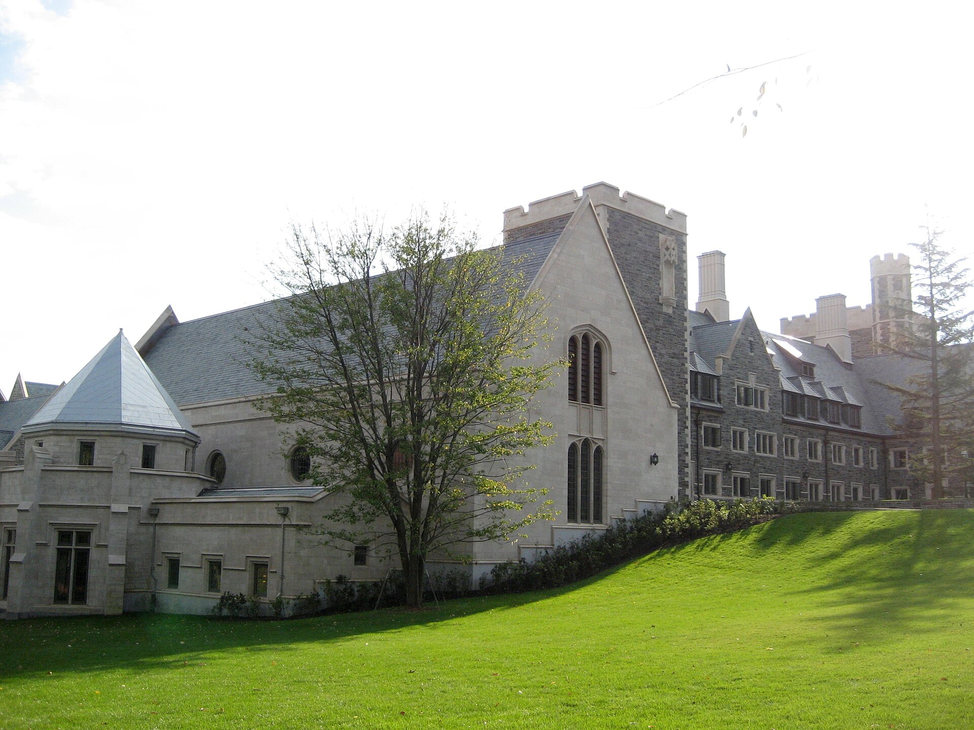 Picture of Princeton University's Whitman College. Designed by architect Demetri Porphyrios, built in 2002.